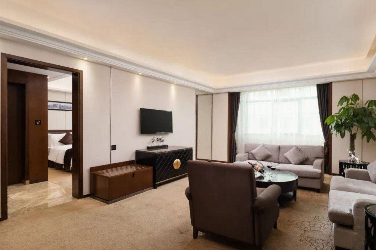 Maoming International Hotel Exterior photo